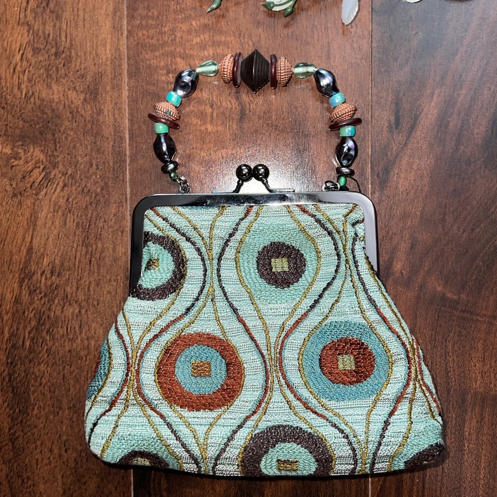 NWOT Liz Soto Vintage Beaded Handle Kiss Lock Closure Small Handbag